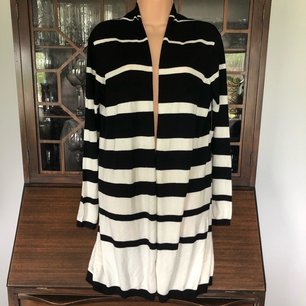 Lilly Morgan cardigan NWT​